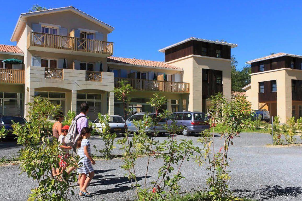Vacanceole - Le Domaine Du Golf D'Albret Barbaste Exterior photo