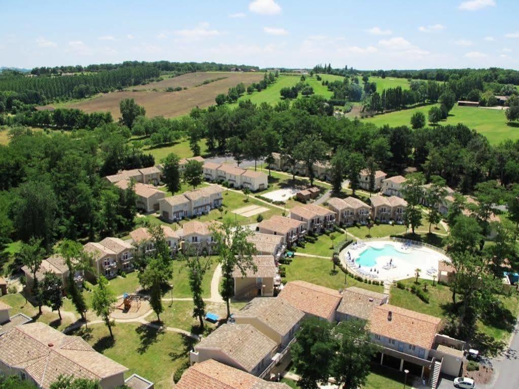 Vacanceole - Le Domaine Du Golf D'Albret Barbaste Exterior photo